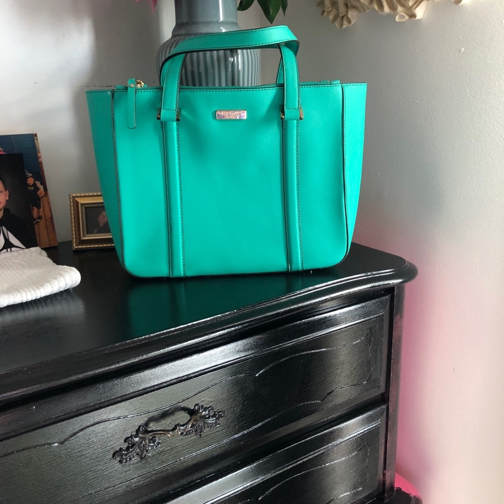 Elegant Green Tote Bag